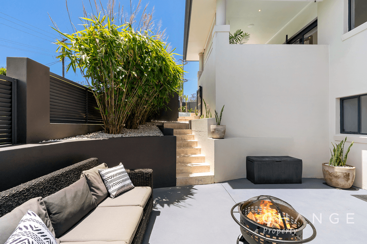 10 Helen Drive, COPACABANA, NSW 2251