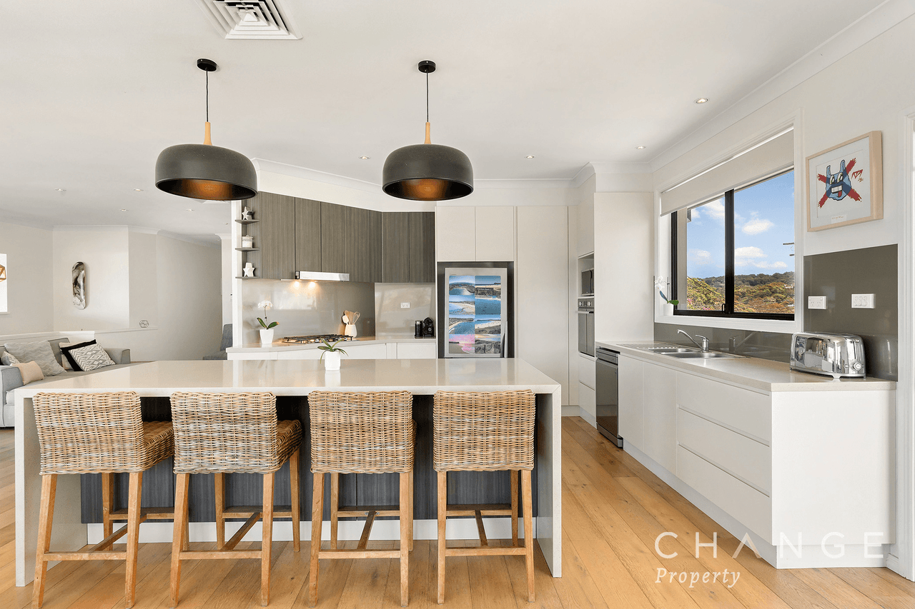 10 Helen Drive, COPACABANA, NSW 2251