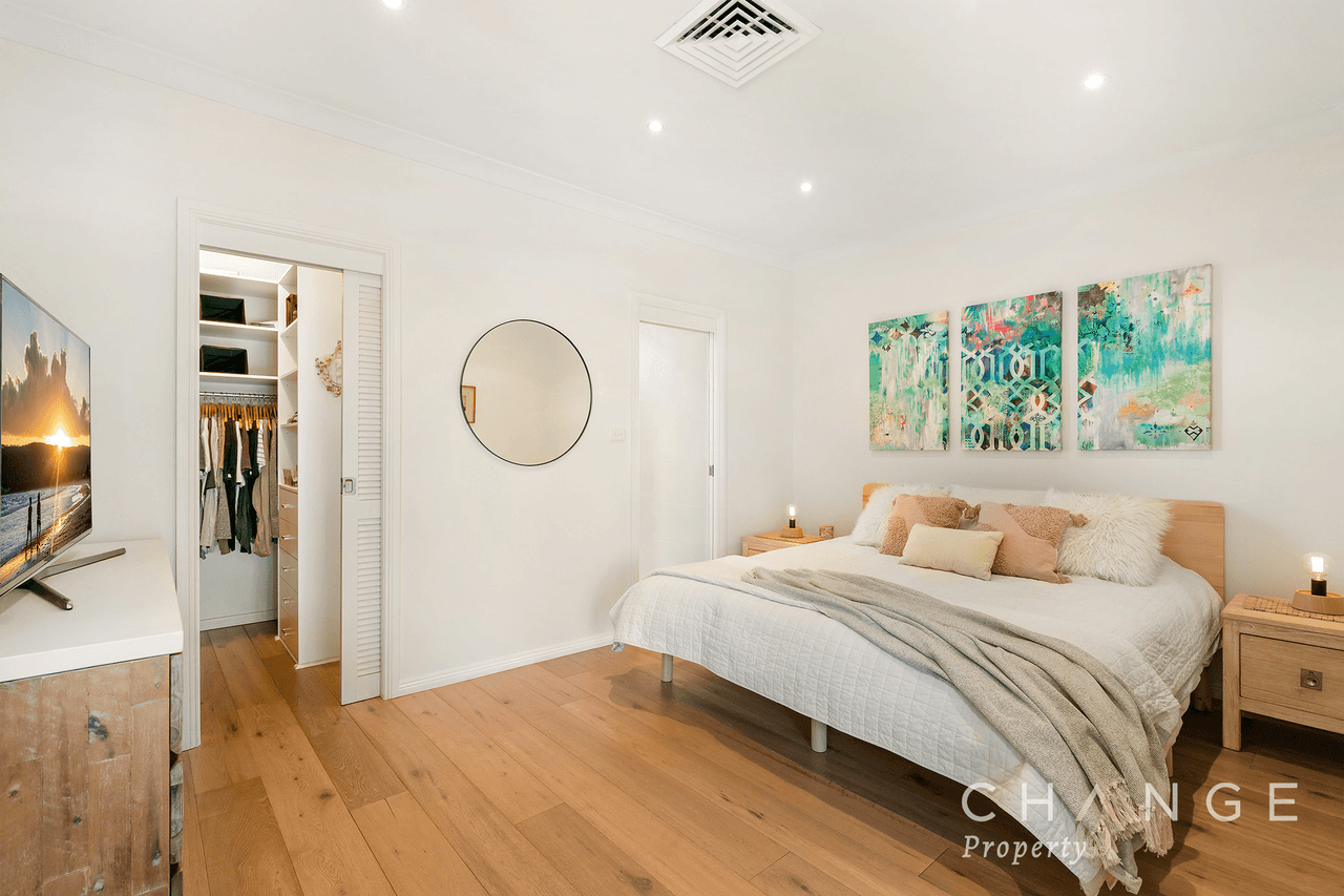 10 Helen Drive, COPACABANA, NSW 2251