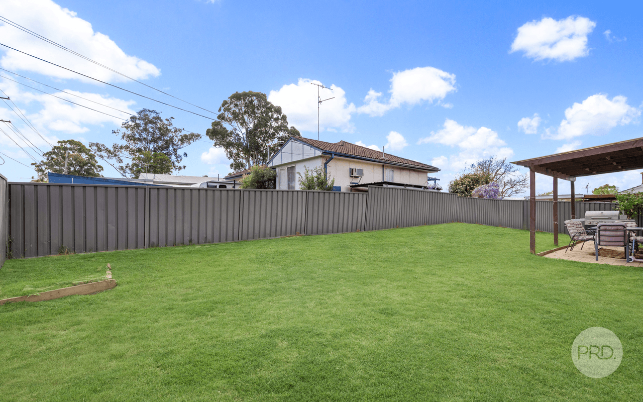 23 Balmoral Drive, CAMBRIDGE PARK, NSW 2747