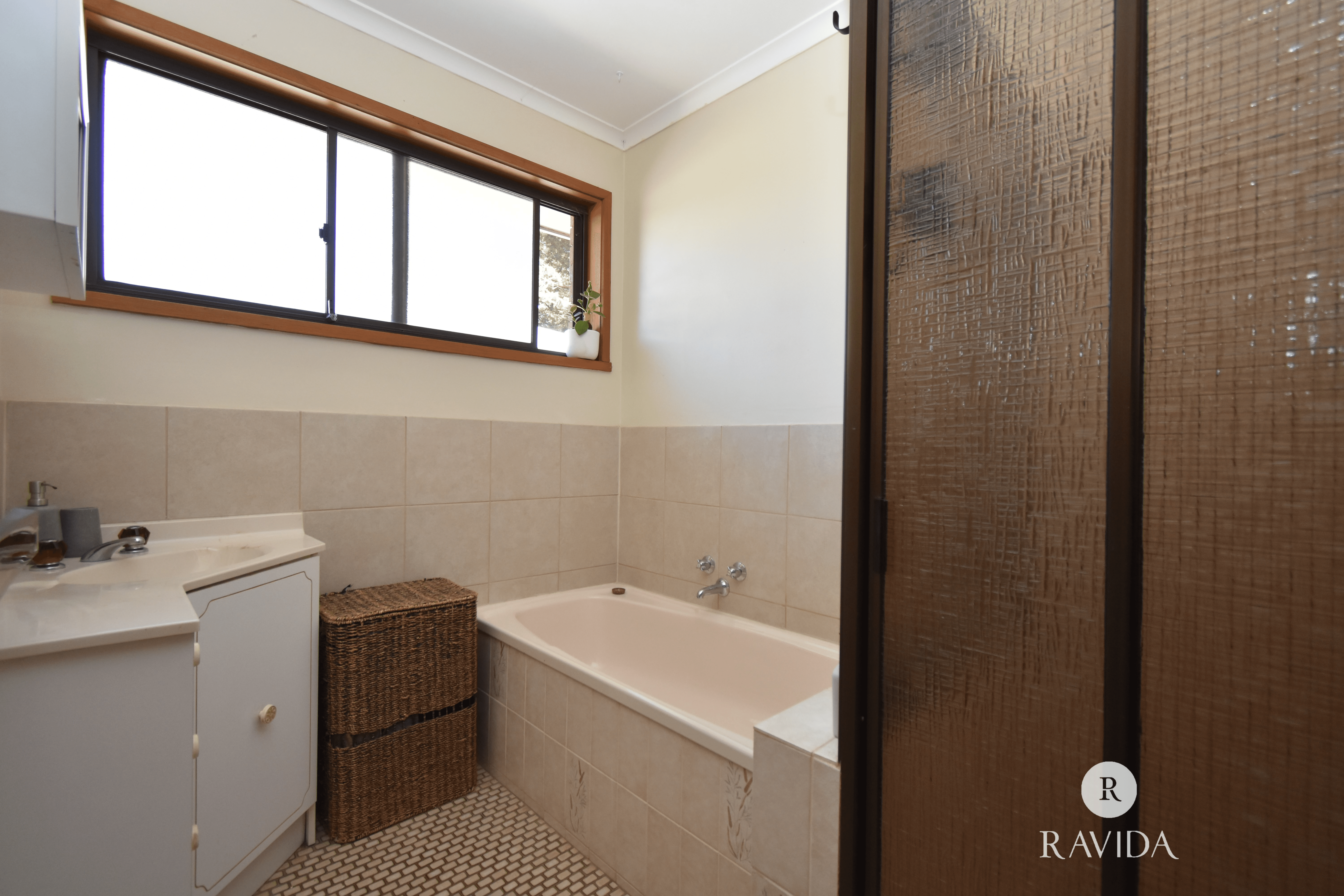 12 VICTORIA ROAD, BEECHWORTH, VIC 3747