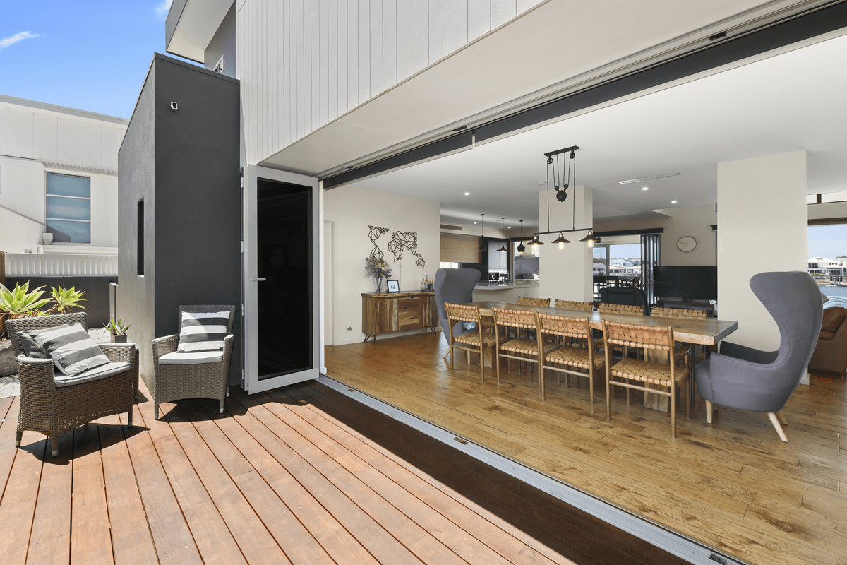 2/14 Portside Crescent, Port Macquarie, NSW 2444