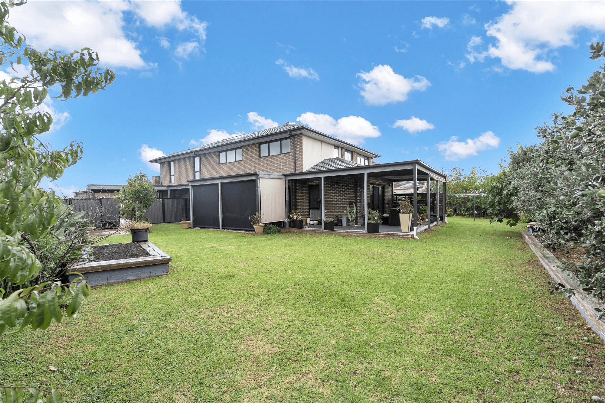 16 Savery Court, POINT COOK, VIC 3030