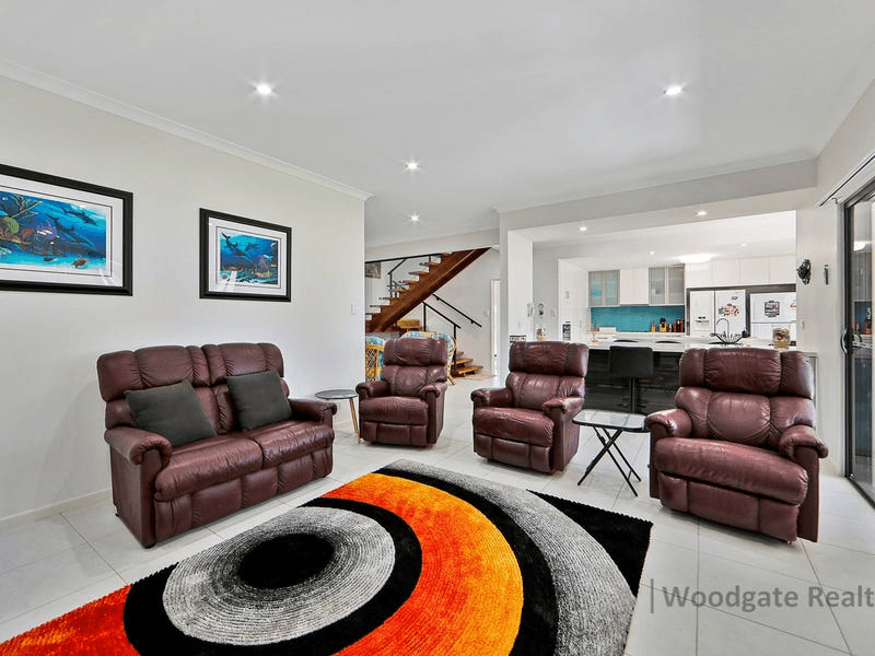 56 Esplanade, WOODGATE, QLD 4660