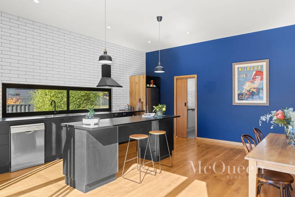 82 High Street, TRENTHAM, VIC 3458