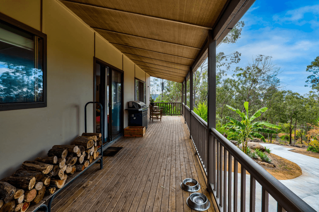 183 Pine Cresent, ESK, QLD 4312