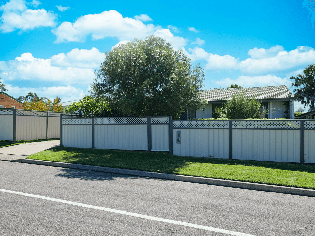 16 Lawson Avenue, SINGLETON, NSW 2330