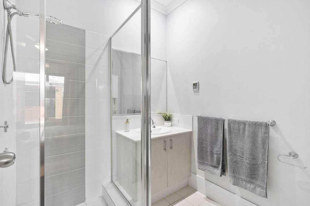 25 Perkins Drive, CLARKSON, WA 6030