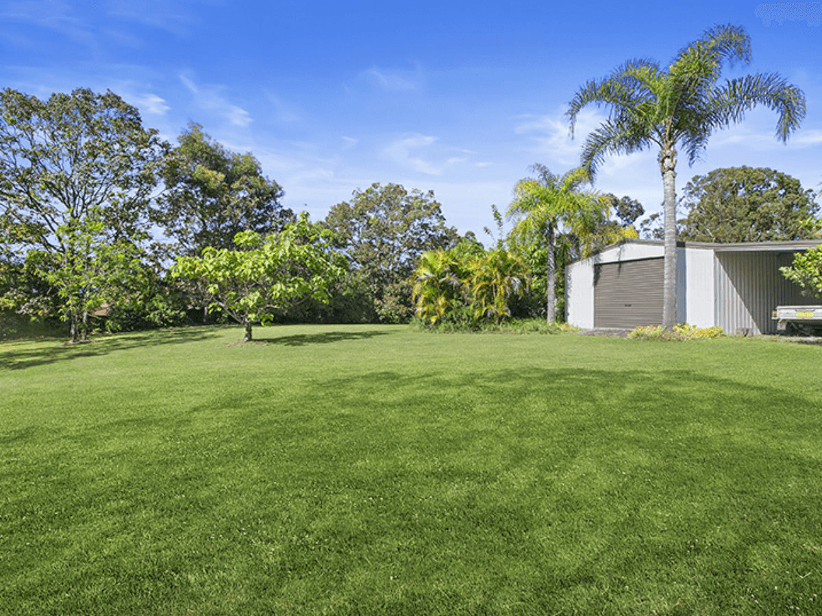 8 Kiwarrak Drive, RAINBOW FLAT, NSW 2430