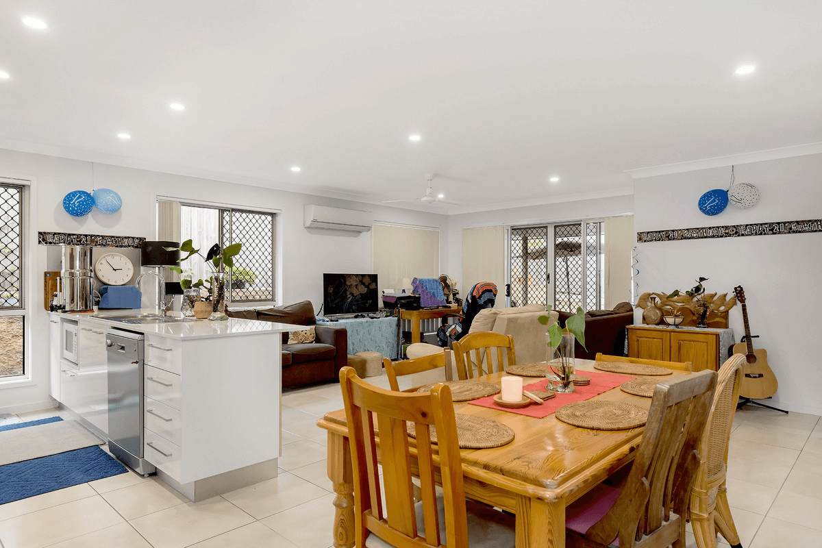 60 Mieka Crescent, Pimpama, QLD 4209