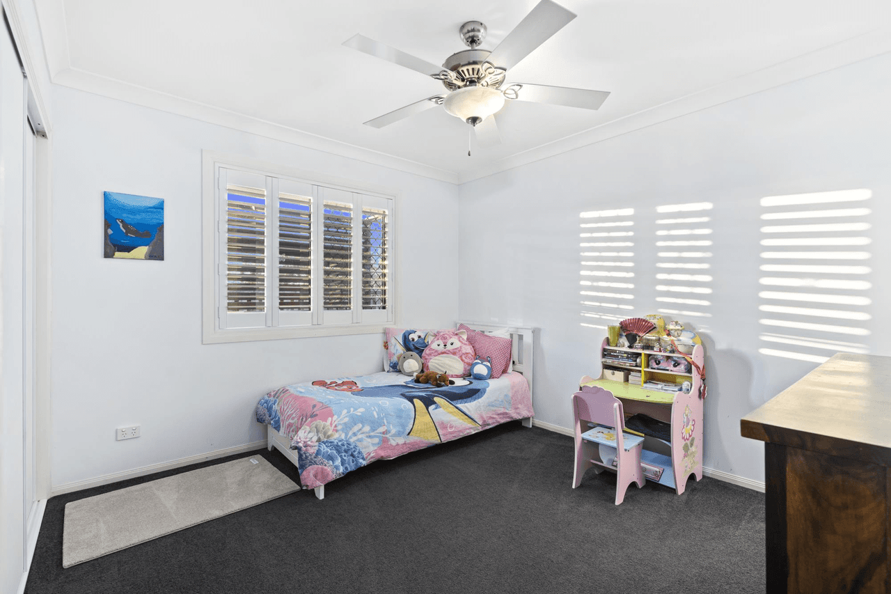 18 Huxley Court, PACIFIC PINES, QLD 4211