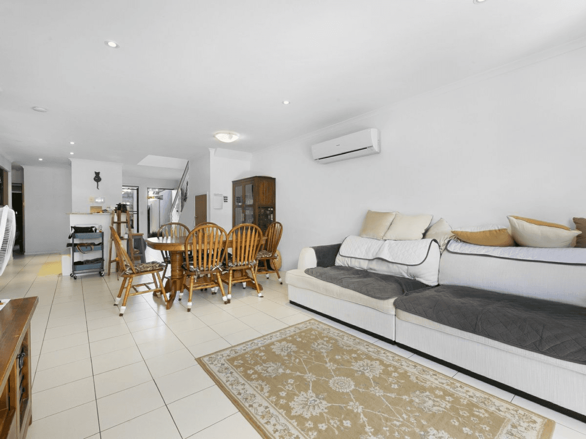 87 Riverwalk Avenue, ROBINA, QLD 4226