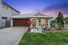 63 Phoenix Street, ROCHEDALE, QLD 4123