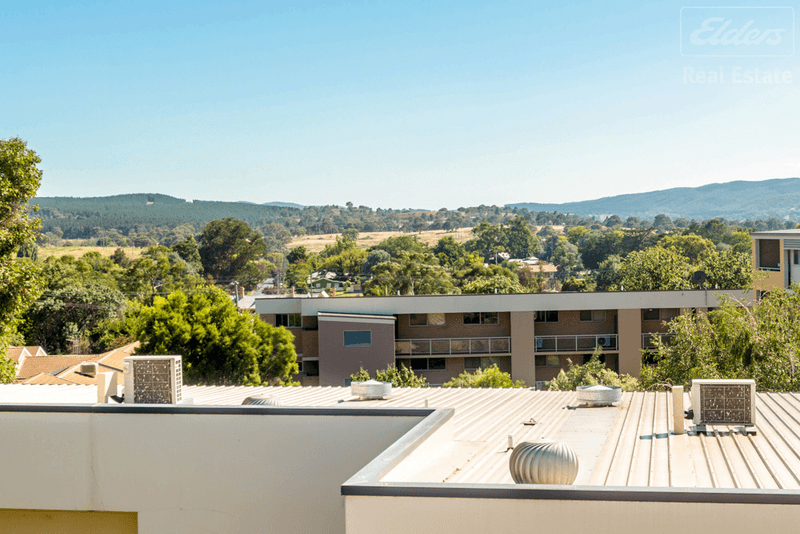 11D/13-17 Uriarra Road, CRESTWOOD, NSW 2620