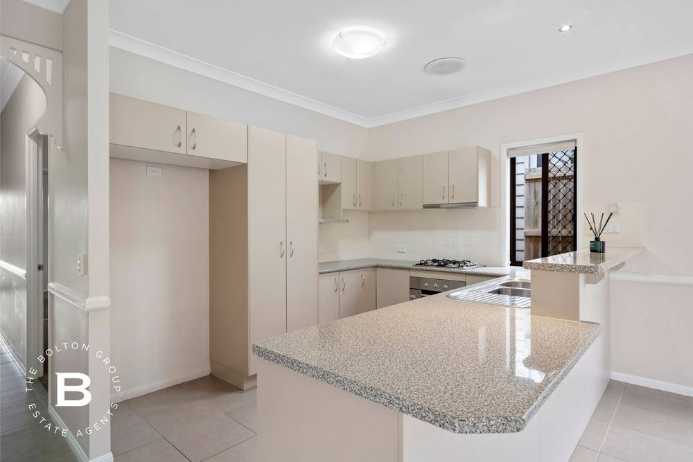15 Grand Canyon Drive, SPRINGFIELD LAKES, QLD 4300