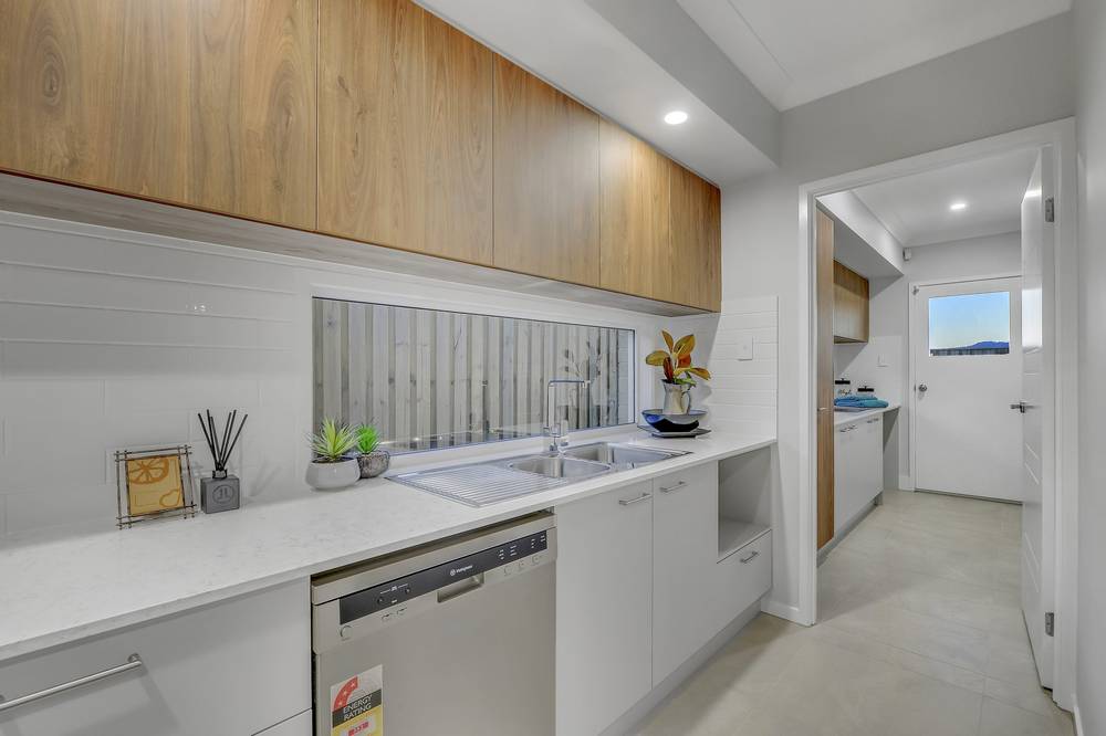 Lot 735 Flourish Estate  Silkwood, SOUTH MACLEAN, QLD 4280