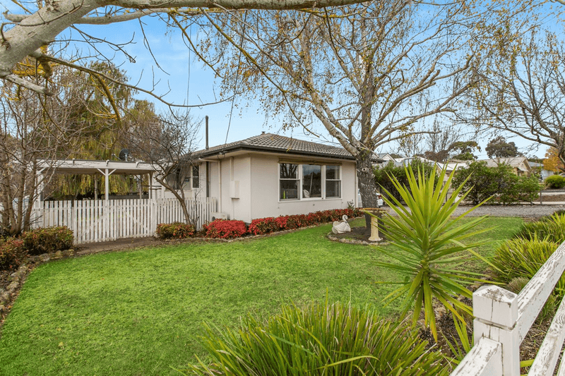 8 Columbia Street, MOUNT BARKER, SA 5251