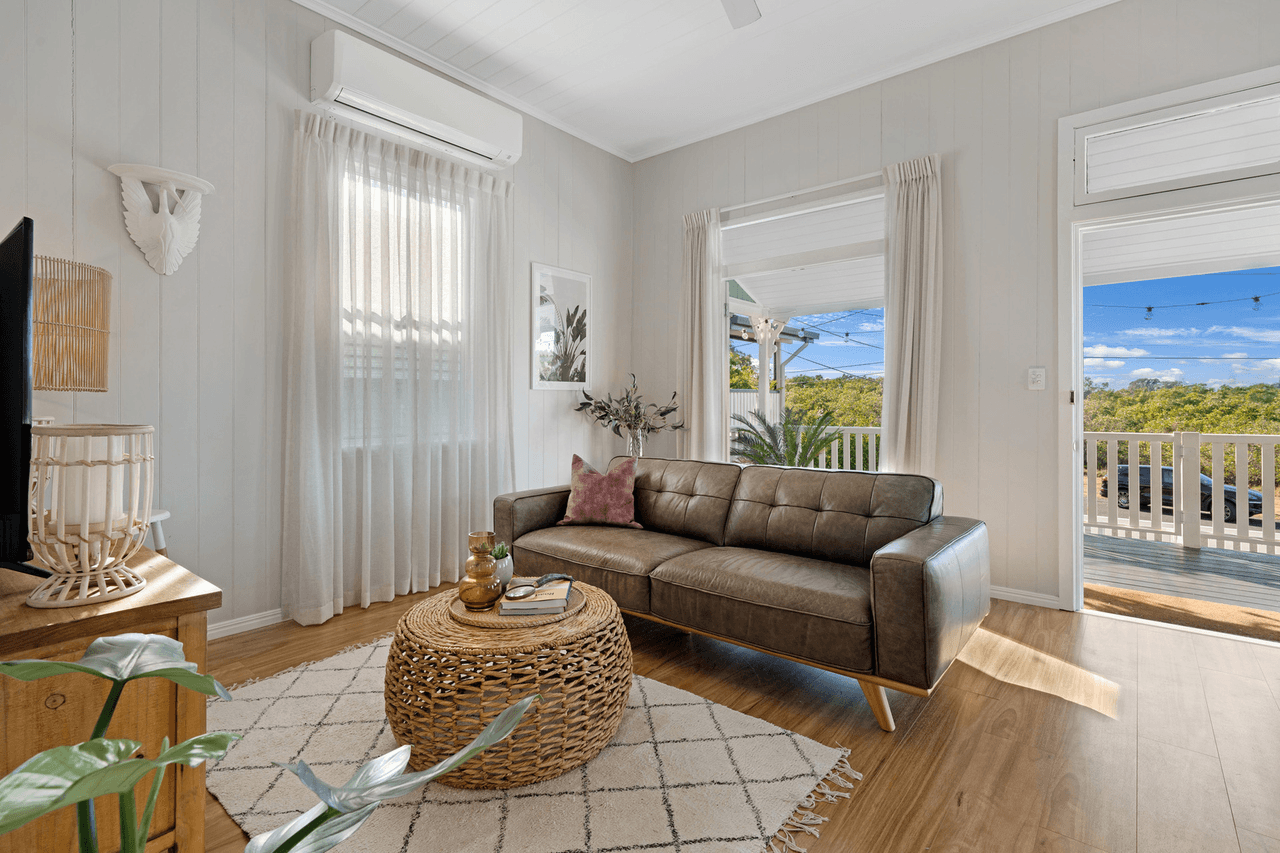 857 Esplanade, Lota, QLD 4179