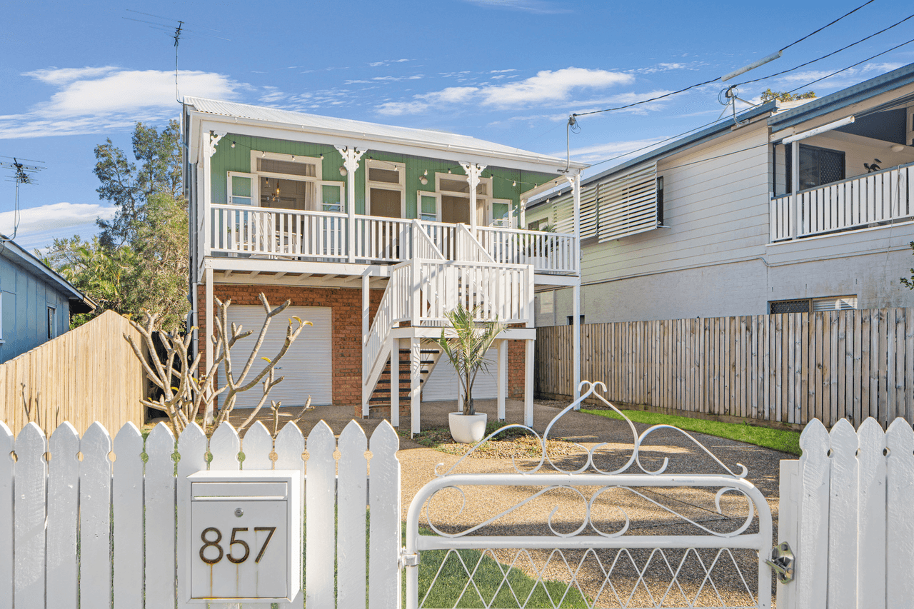 857 Esplanade, Lota, QLD 4179