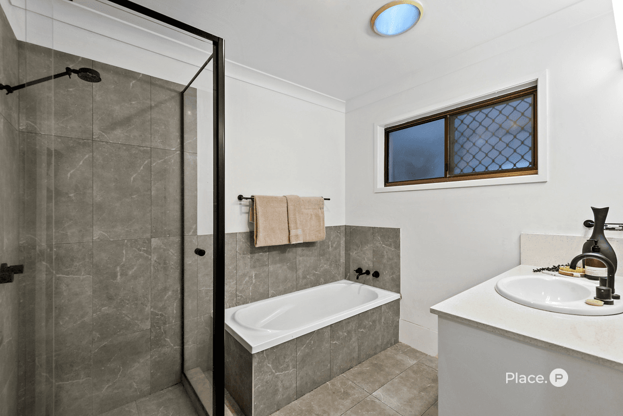 10/27 Oatland Crescent, Holland Park West, QLD 4121