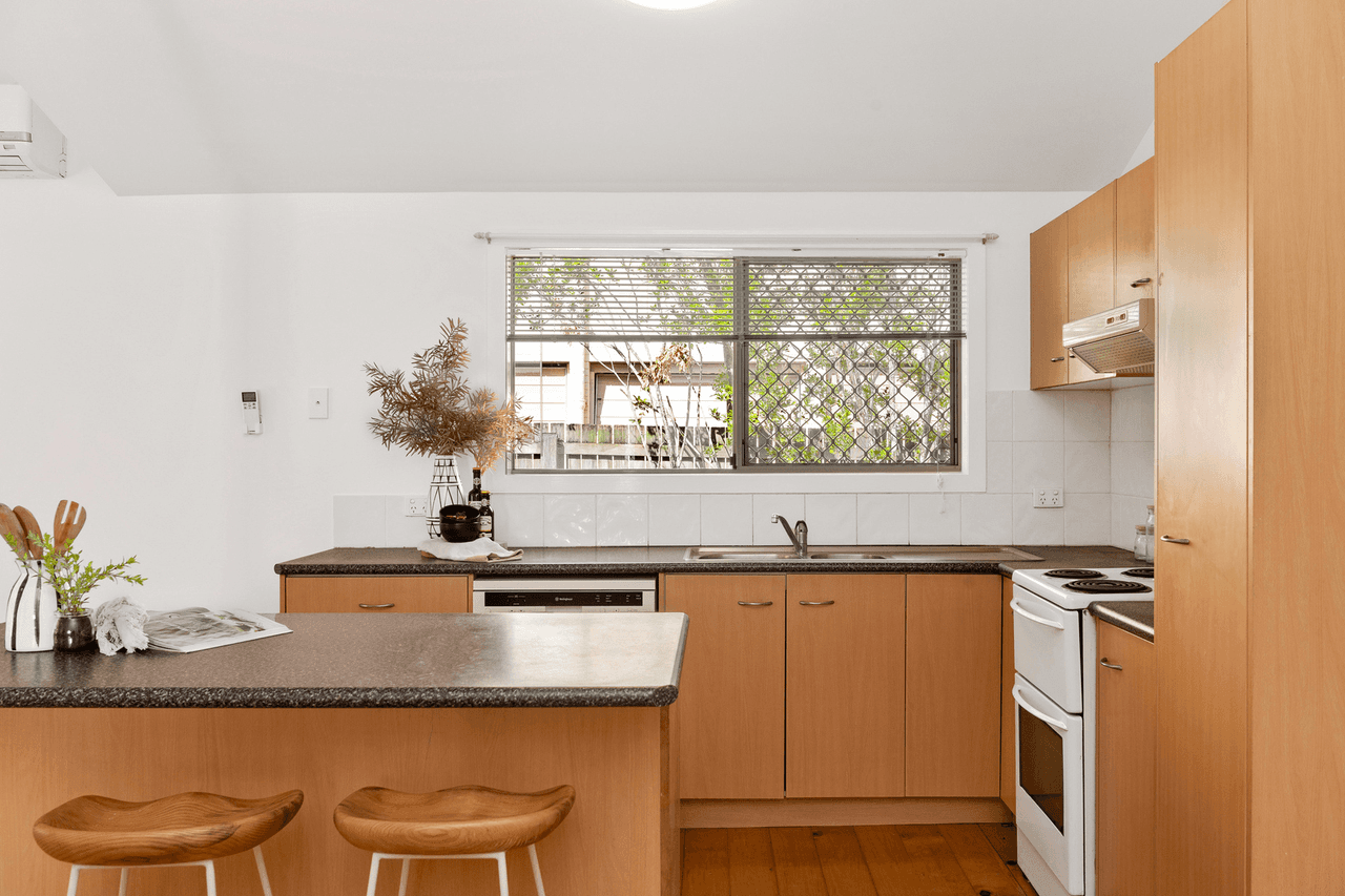 52 Sackville Street, Greenslopes, QLD 4120