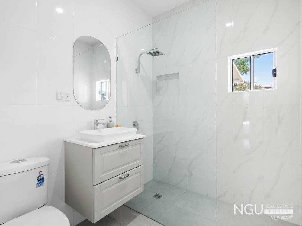 19 Bridge Street, North Booval, QLD 4304