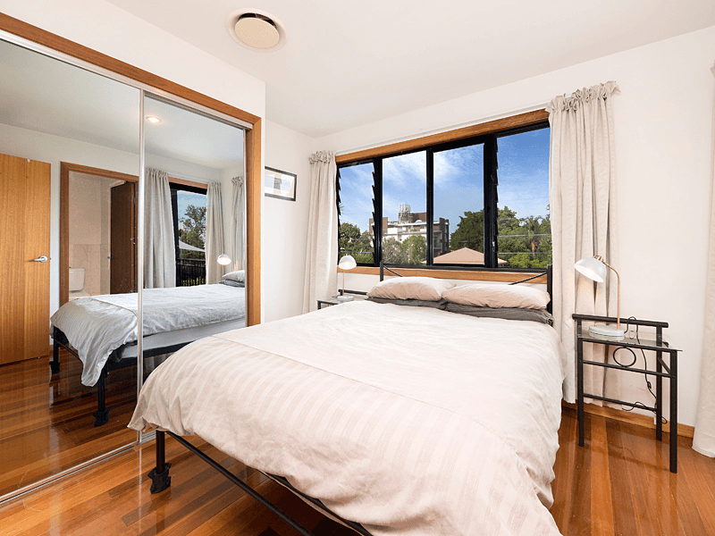 1/11 Burt St, AUCHENFLOWER, QLD 4066