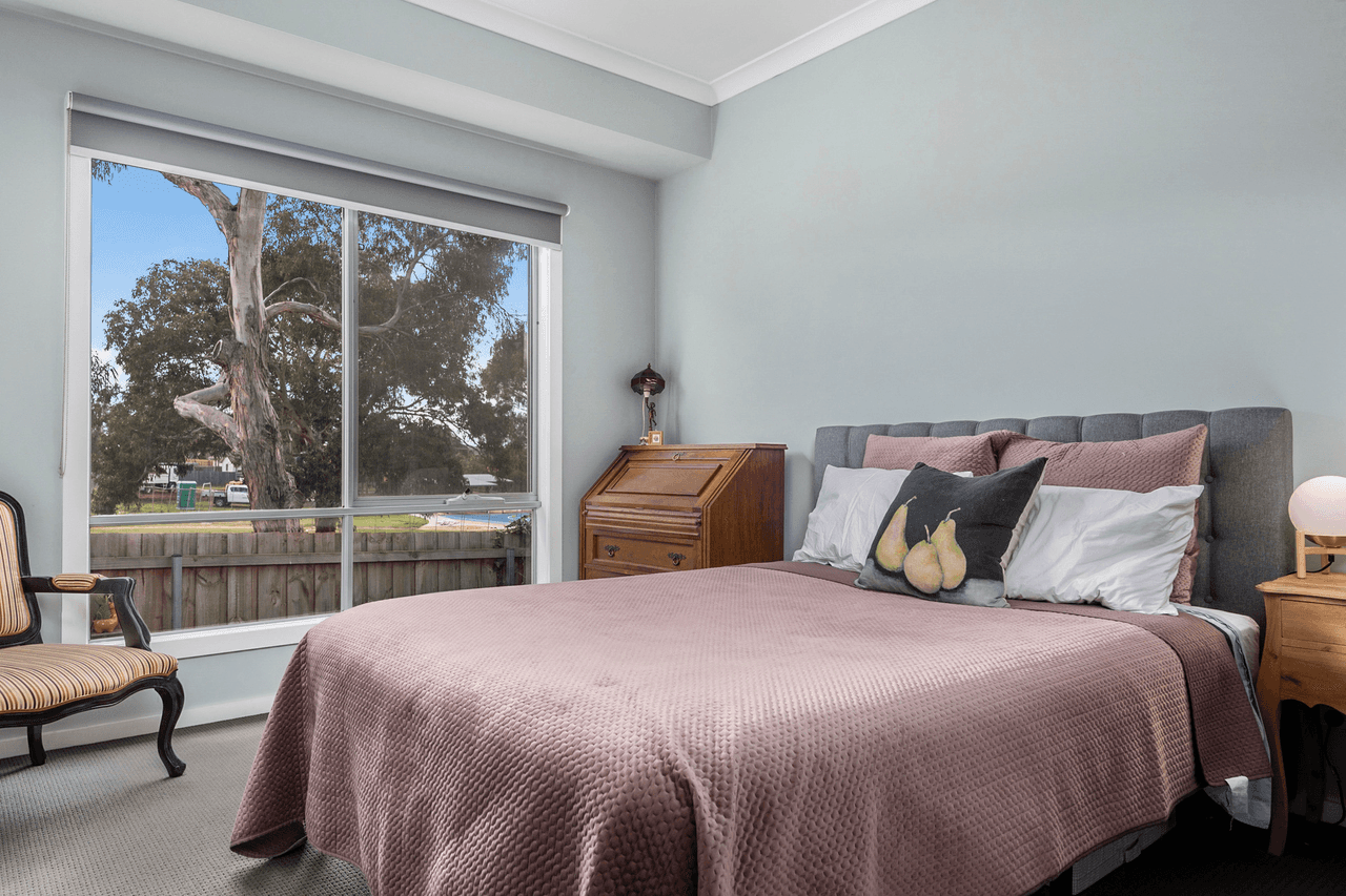 2/4 Anderson Street, Bacchus Marsh, VIC 3340