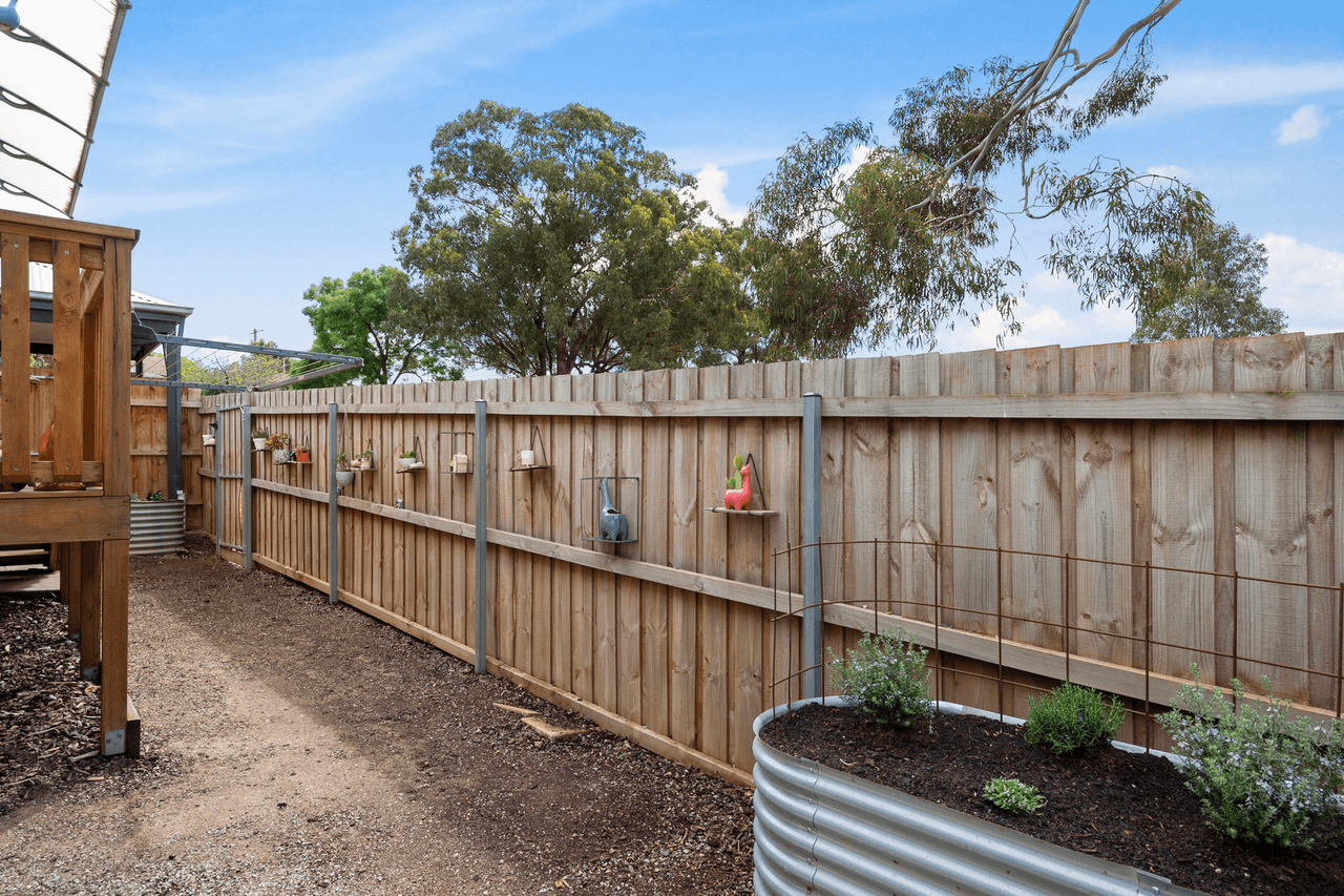 2/4 Anderson Street, Bacchus Marsh, VIC 3340