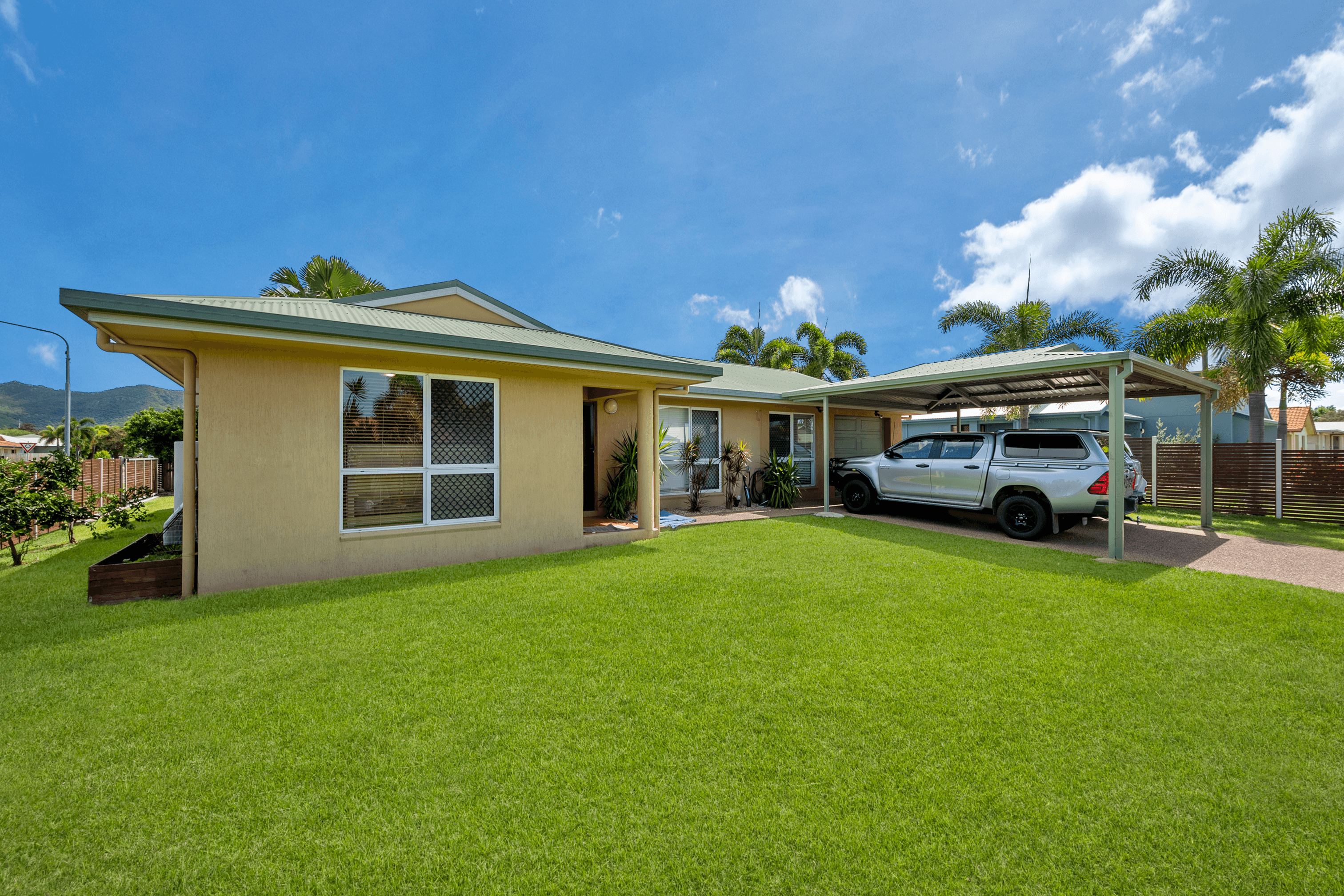 1 Oondooroo Court, ANNANDALE, QLD 4814