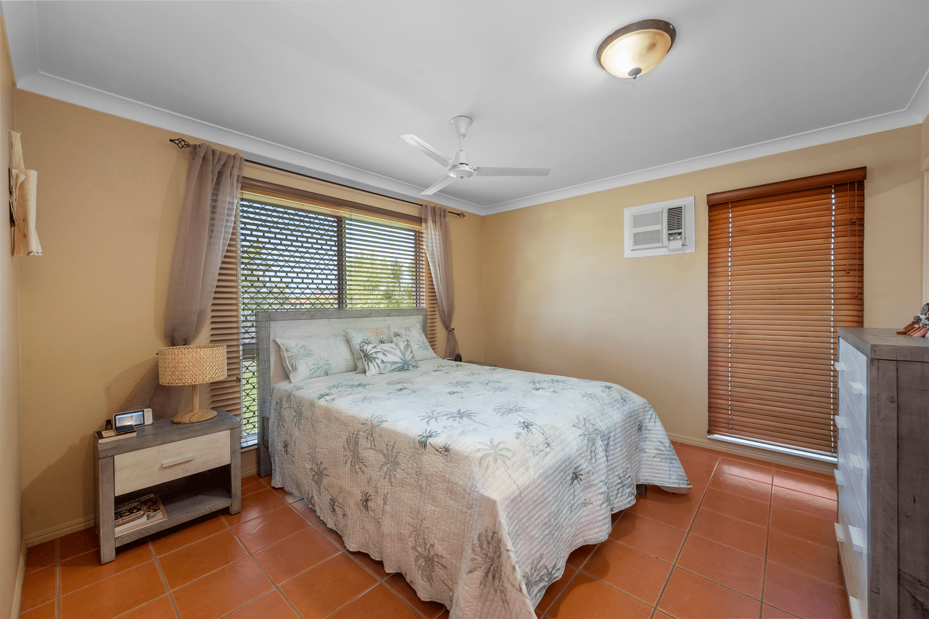 1 Oondooroo Court, ANNANDALE, QLD 4814