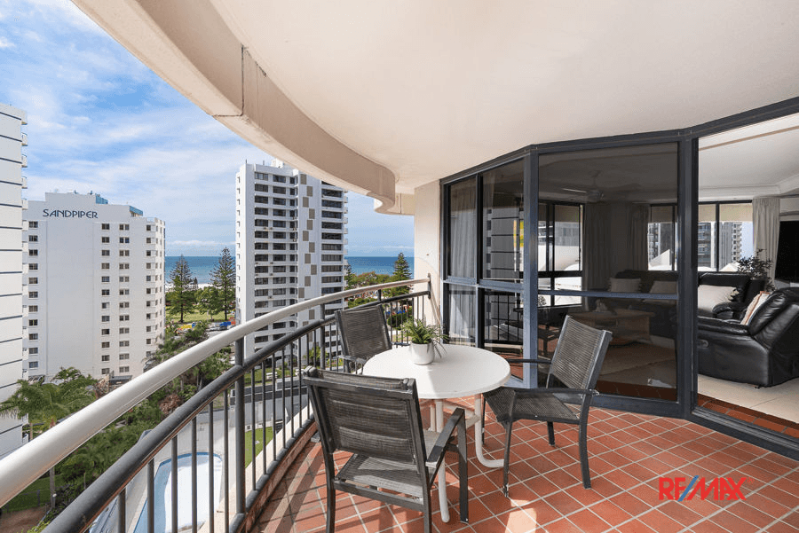 113/15 Victoria Avenue, BROADBEACH, QLD 4218