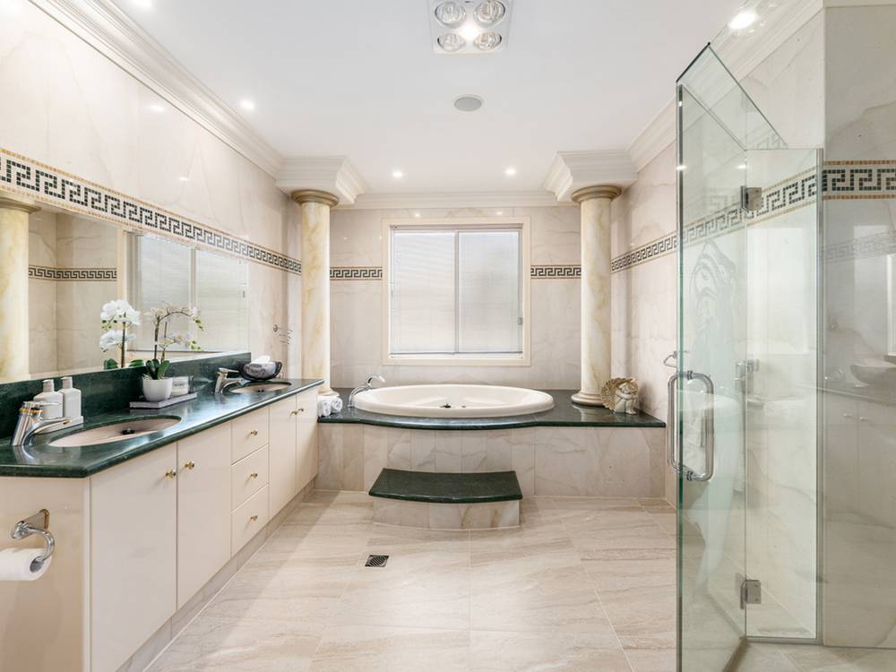 1132 Beechwood Drive, Hope Island, QLD 4212