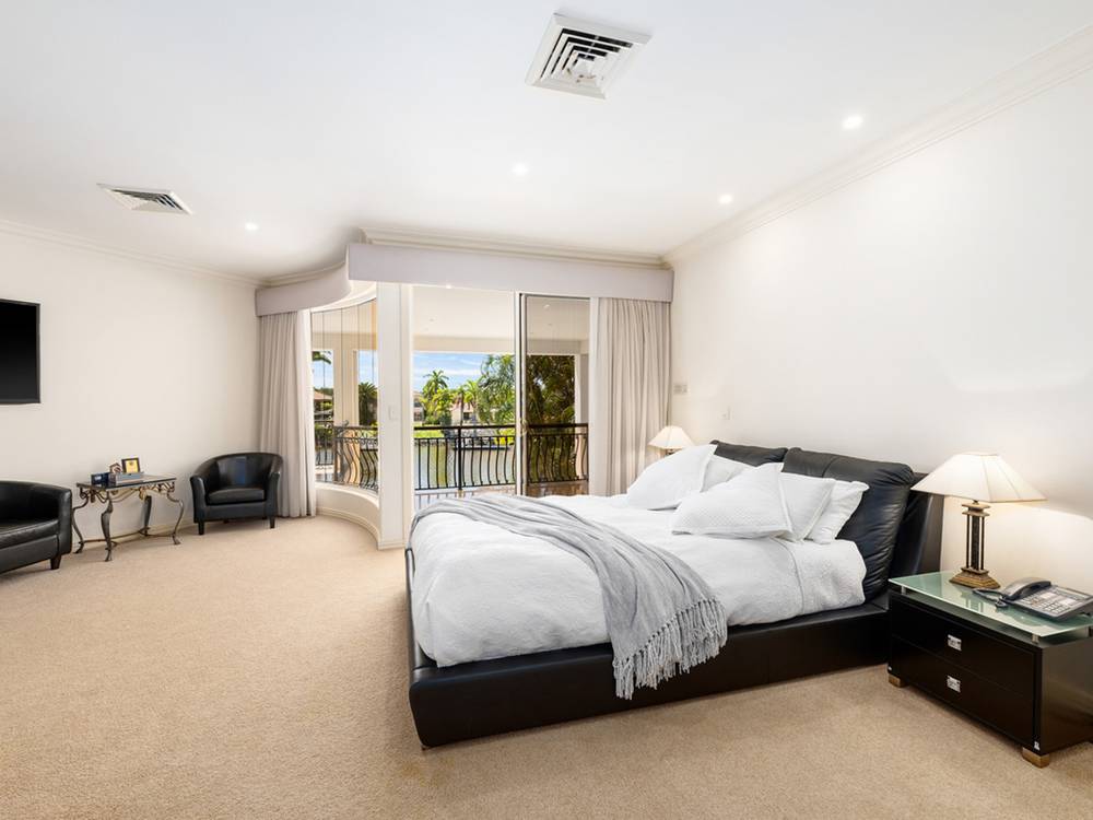 1132 Beechwood Drive, Hope Island, QLD 4212