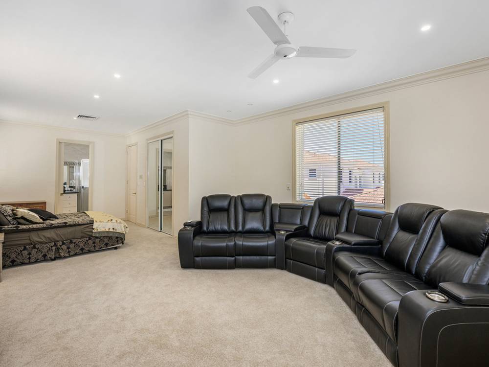 1132 Beechwood Drive, Hope Island, QLD 4212