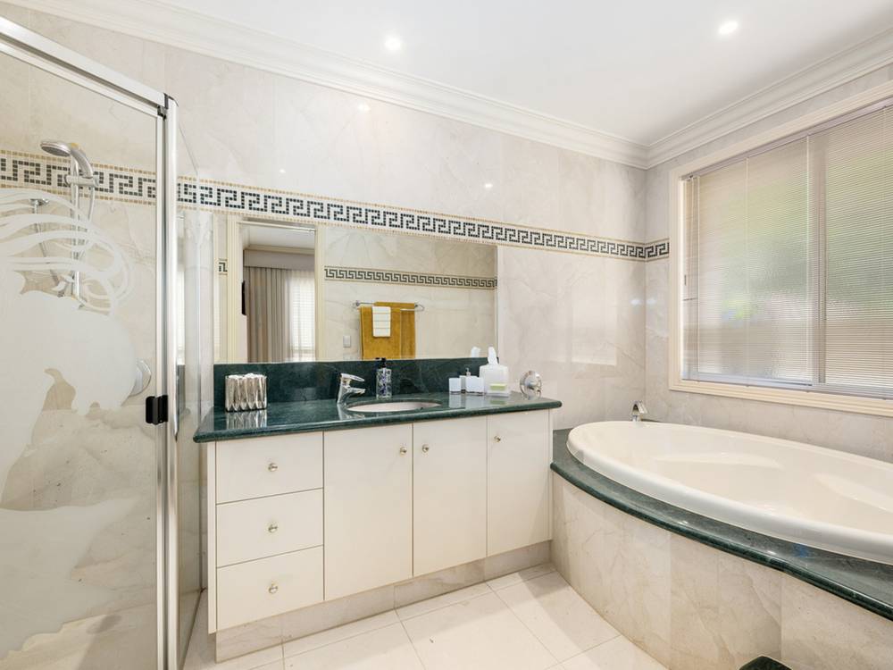 1132 Beechwood Drive, Hope Island, QLD 4212