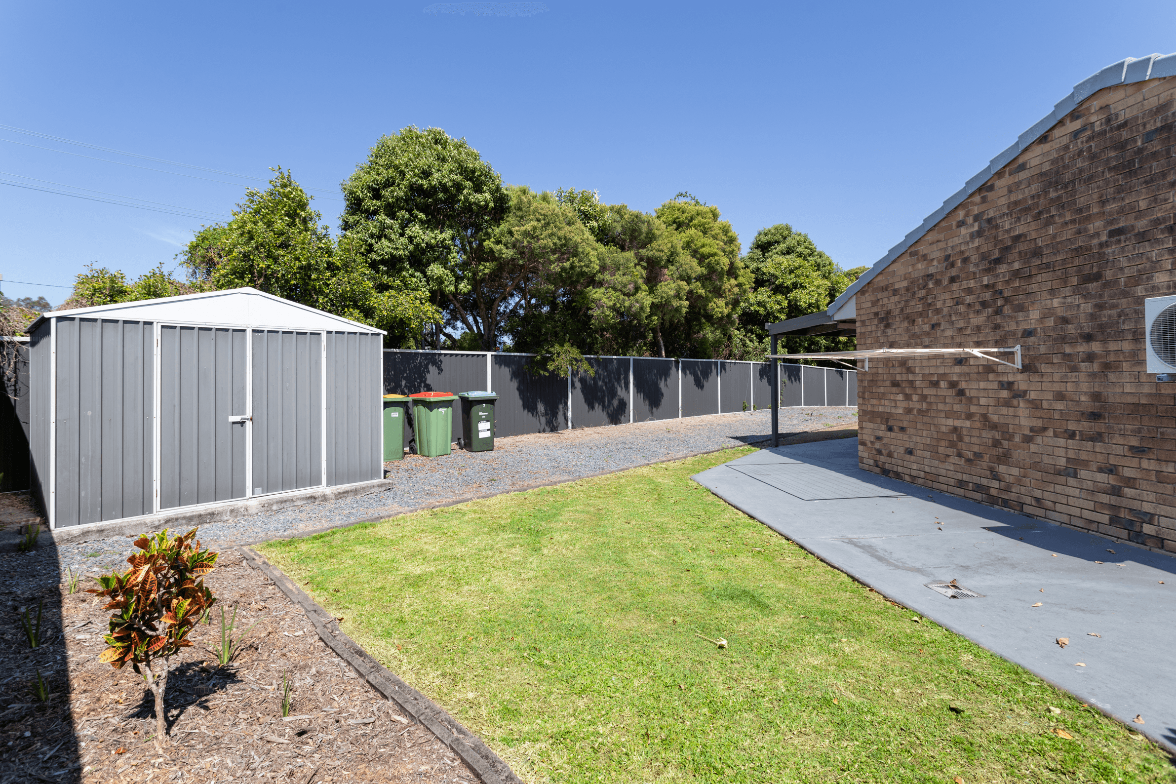 7 Kalmia Court, ELANORA, QLD 4221