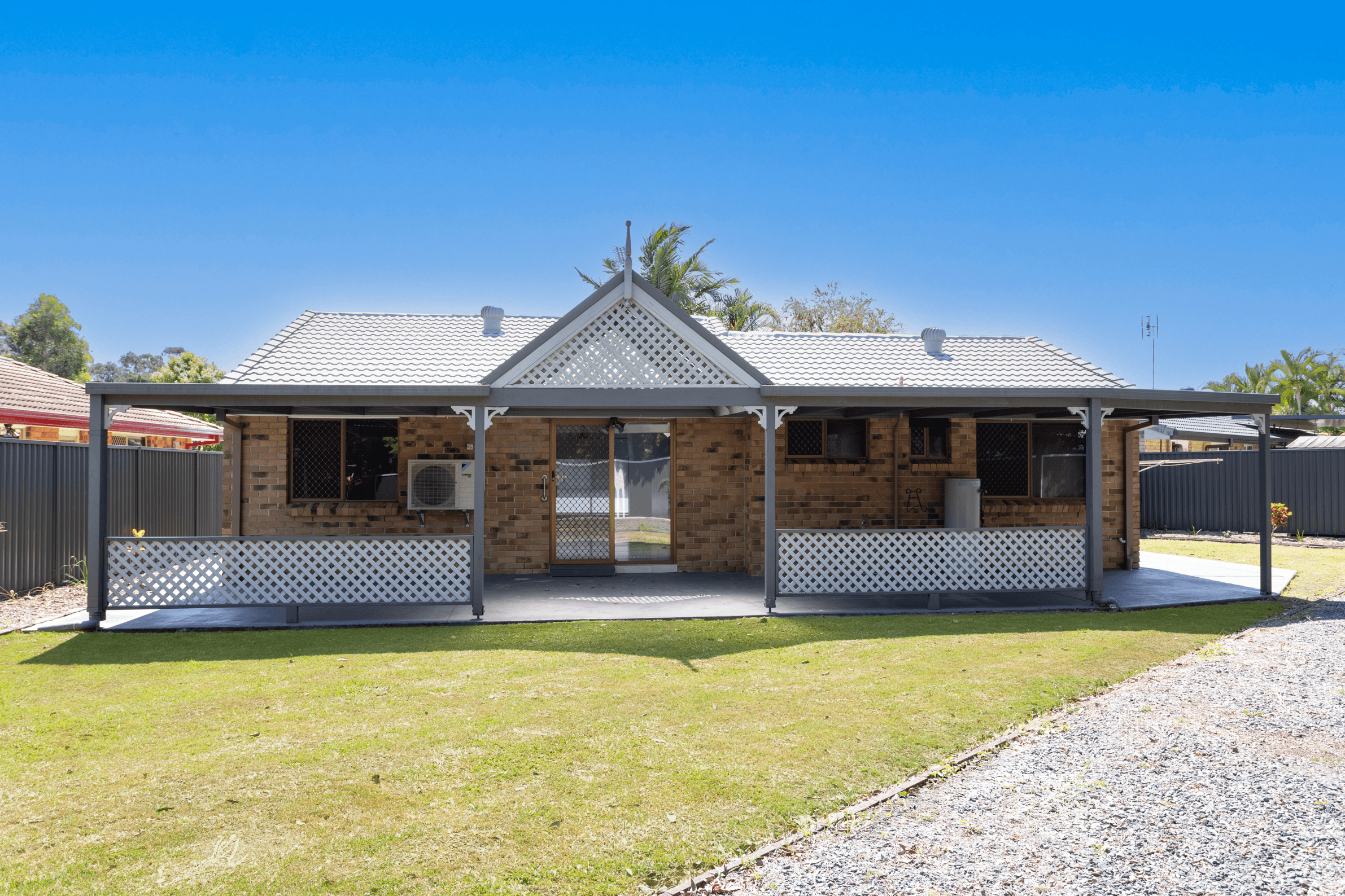 7 Kalmia Court, ELANORA, QLD 4221