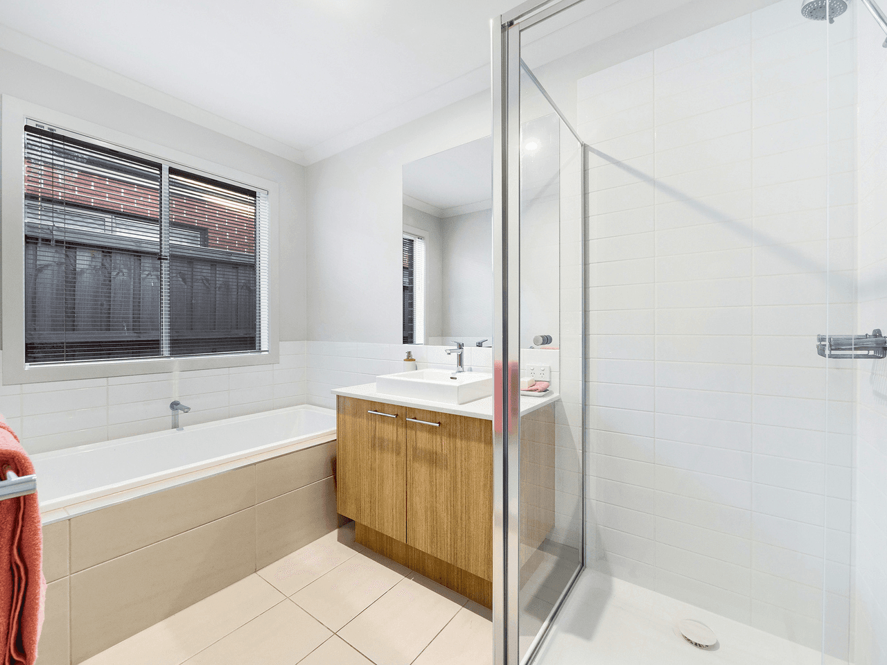 39 Moroak Crescent, CLYDE NORTH, VIC 3978