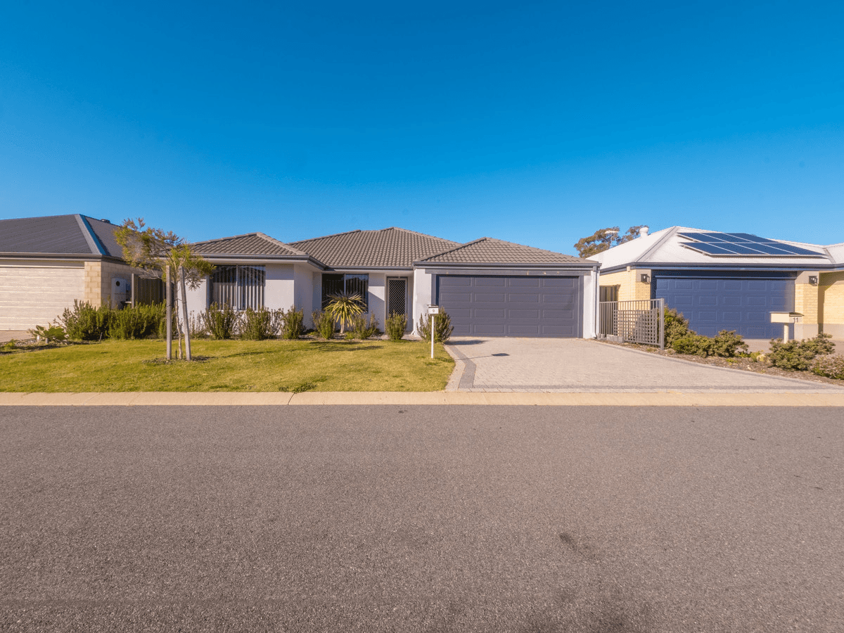 9 Blanche Crescent, LAKELANDS, WA 6180