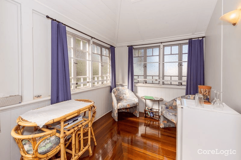 15 Yarroon Street, GLADSTONE CENTRAL, QLD 4680