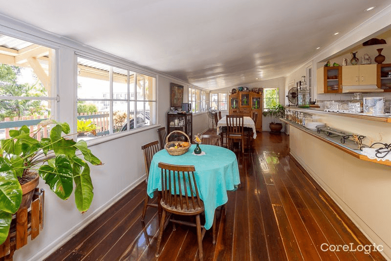 15 Yarroon Street, GLADSTONE CENTRAL, QLD 4680