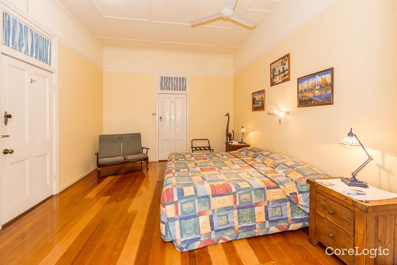 15 Yarroon Street, GLADSTONE CENTRAL, QLD 4680