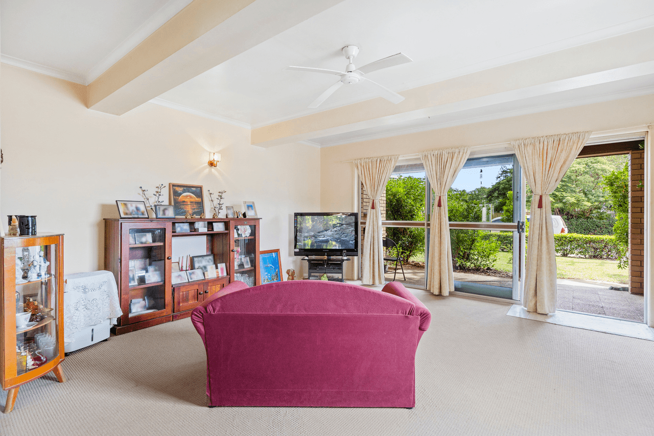 26 Tallebudgera Drive, PALM BEACH, QLD 4221