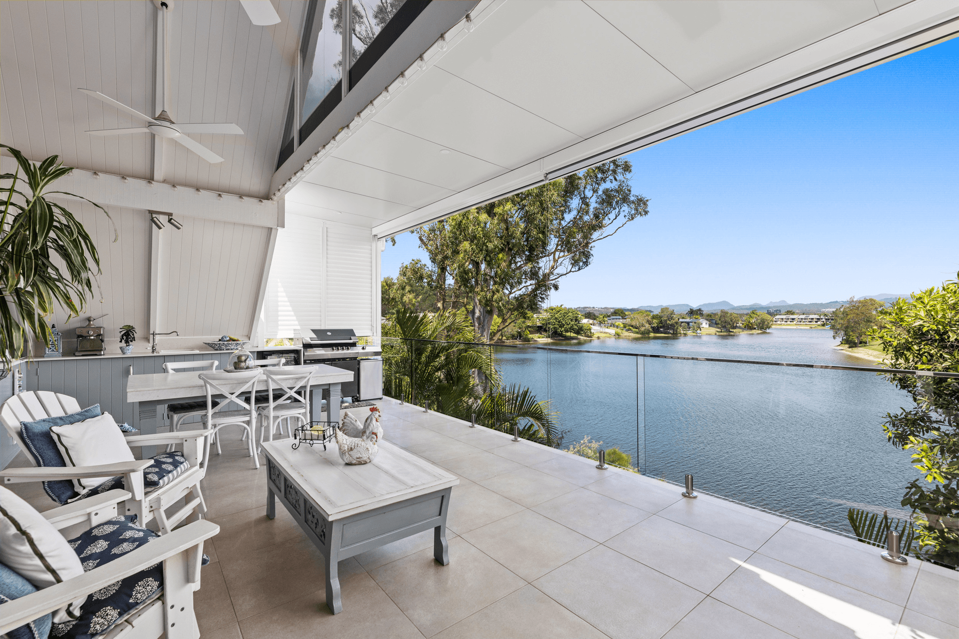 22 Penguin Parade, Burleigh Waters, QLD 4220