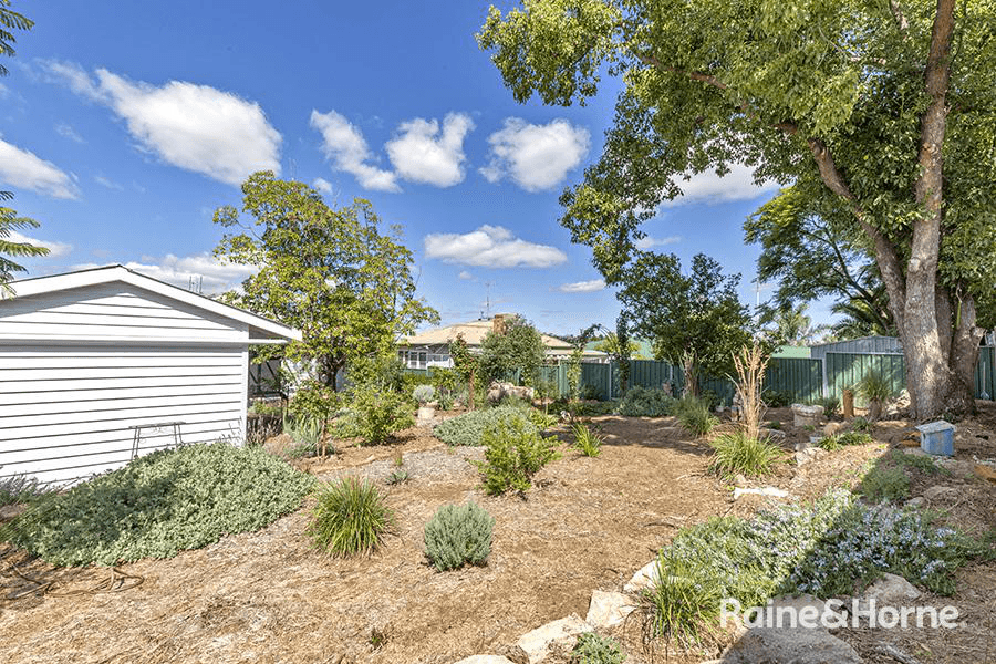 11 George Street, TAMWORTH, NSW 2340