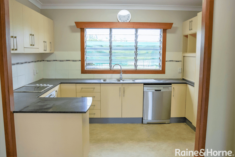 298 Silkwood-Japoon Road, SILKWOOD, QLD 4856