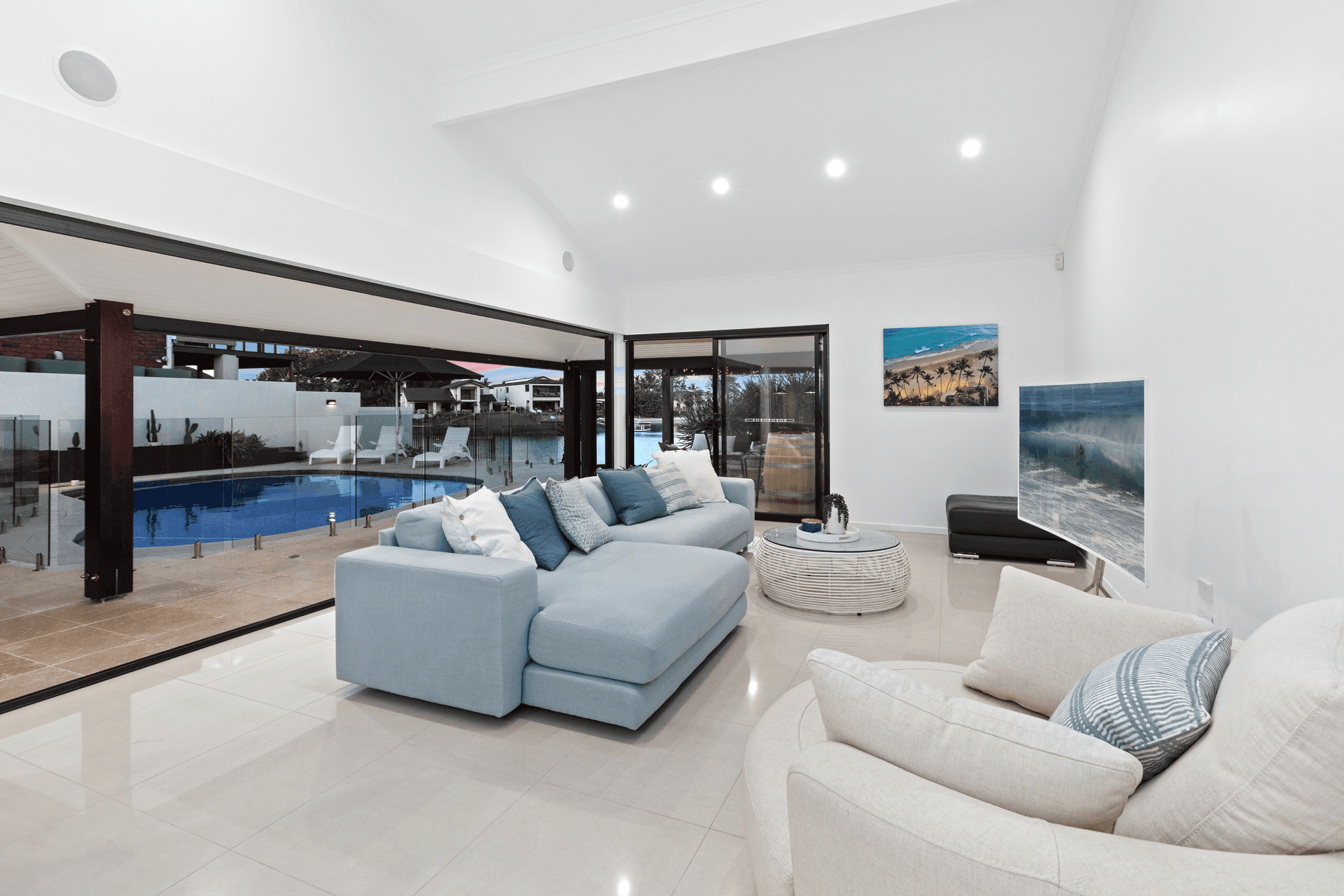 120 Tallebudgera Drive, Palm Beach, QLD 4221