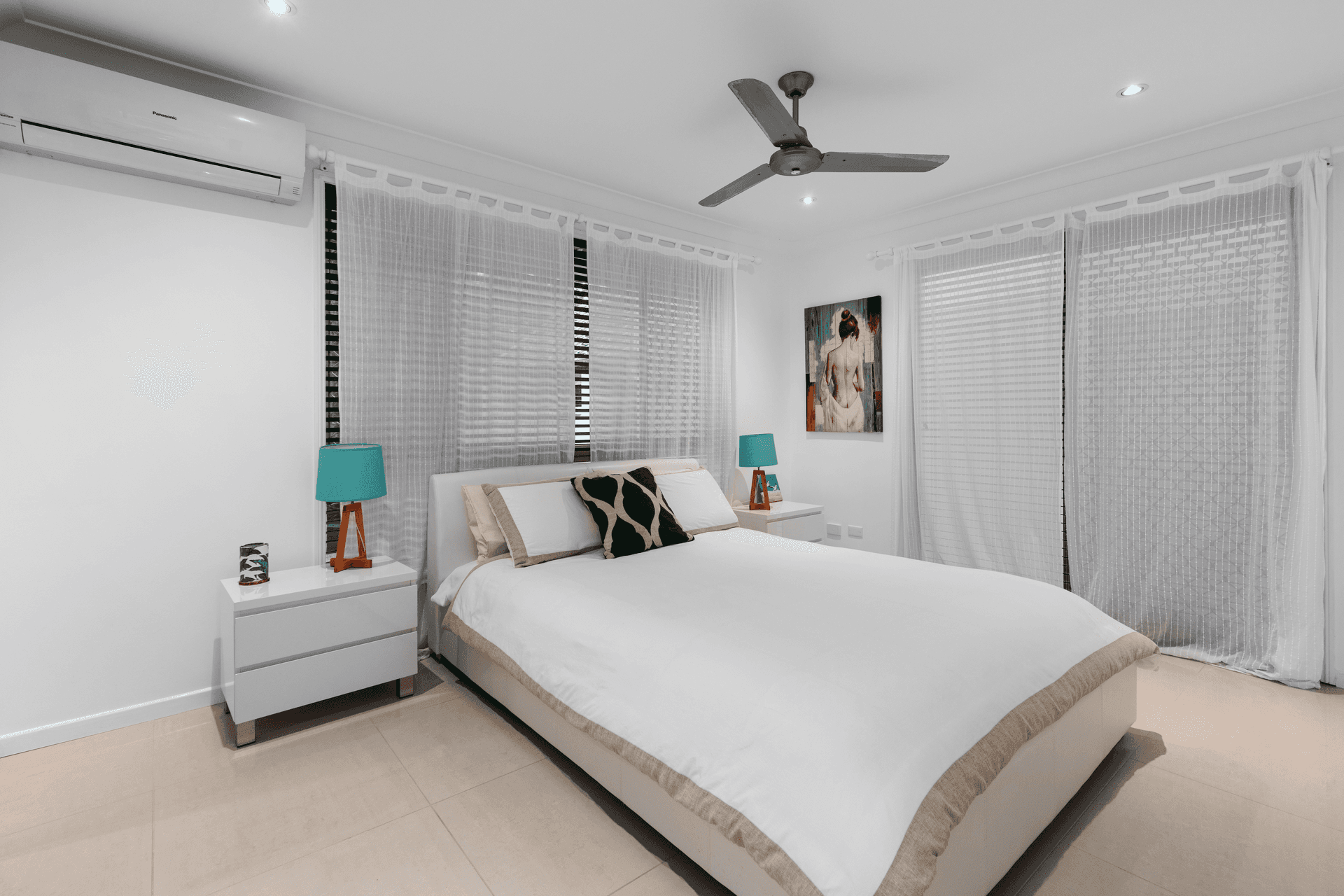 120 Tallebudgera Drive, Palm Beach, QLD 4221