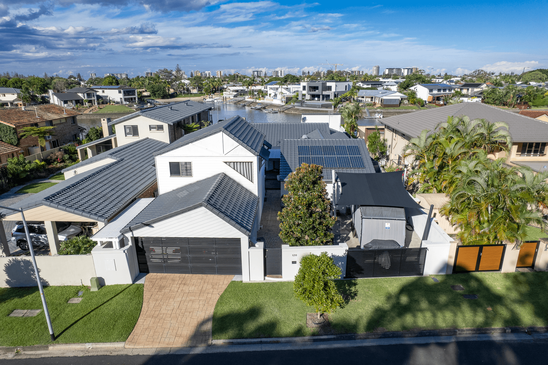 120 Tallebudgera Drive, Palm Beach, QLD 4221